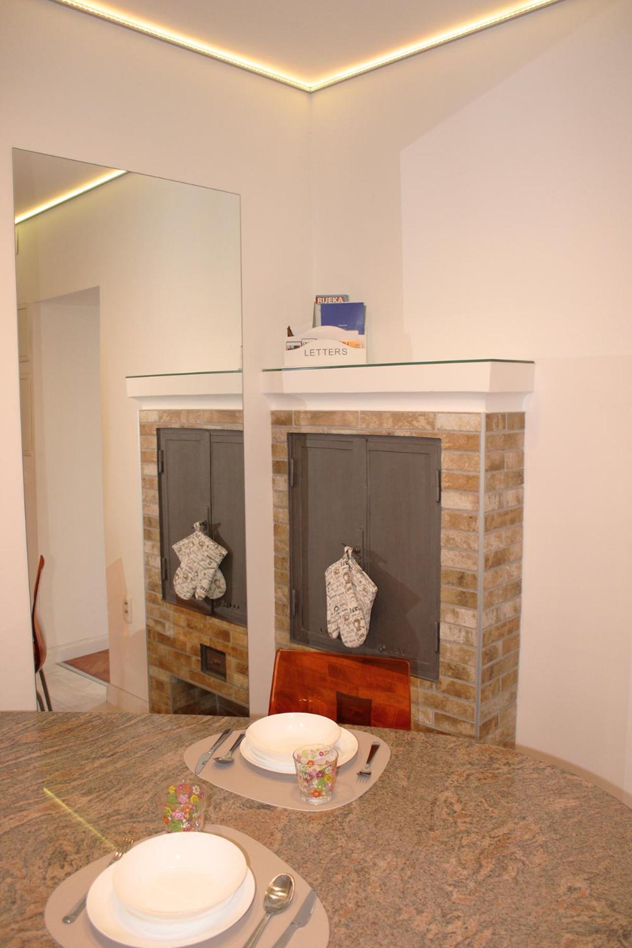 Apartment Amber Rijeka Exterior photo